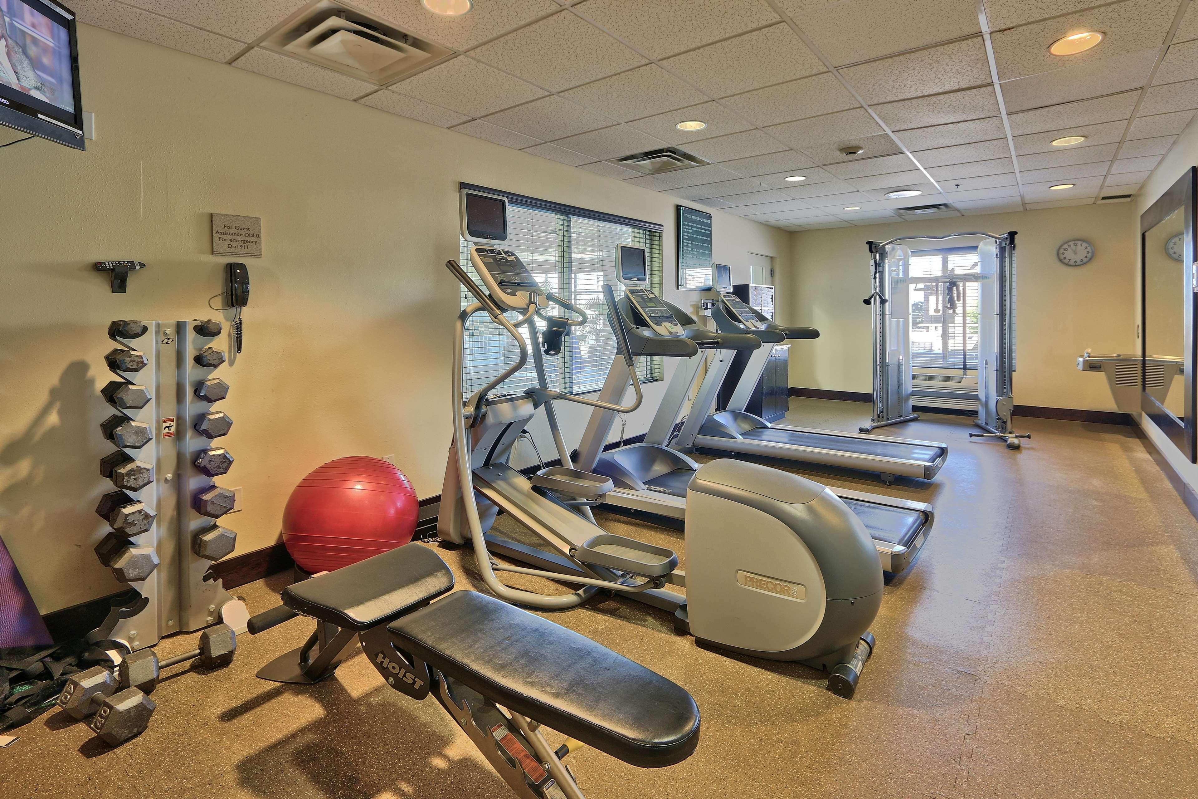 Hilton Garden Inn Albuquerque Airport מראה חיצוני תמונה