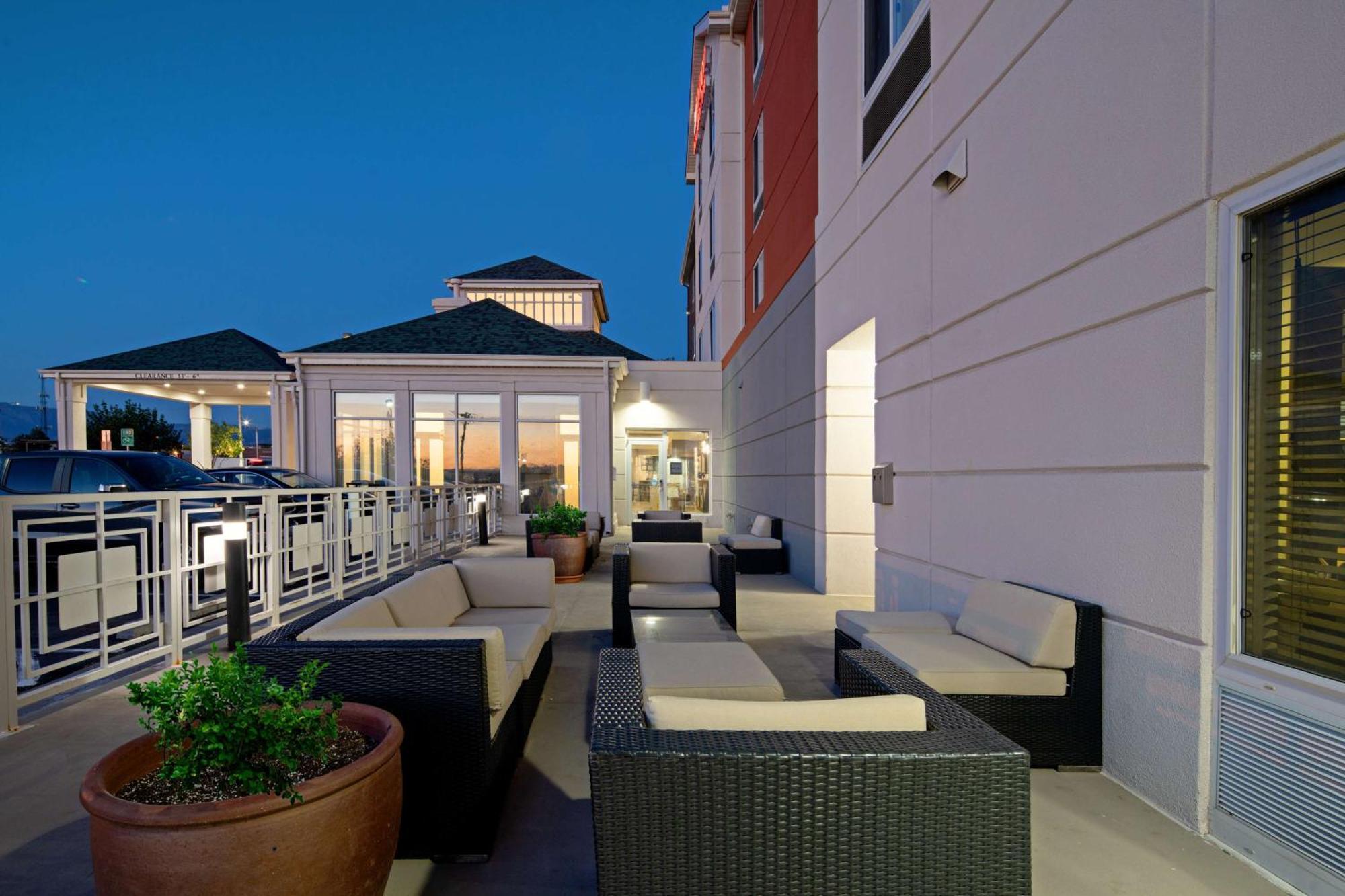 Hilton Garden Inn Albuquerque Airport מראה חיצוני תמונה