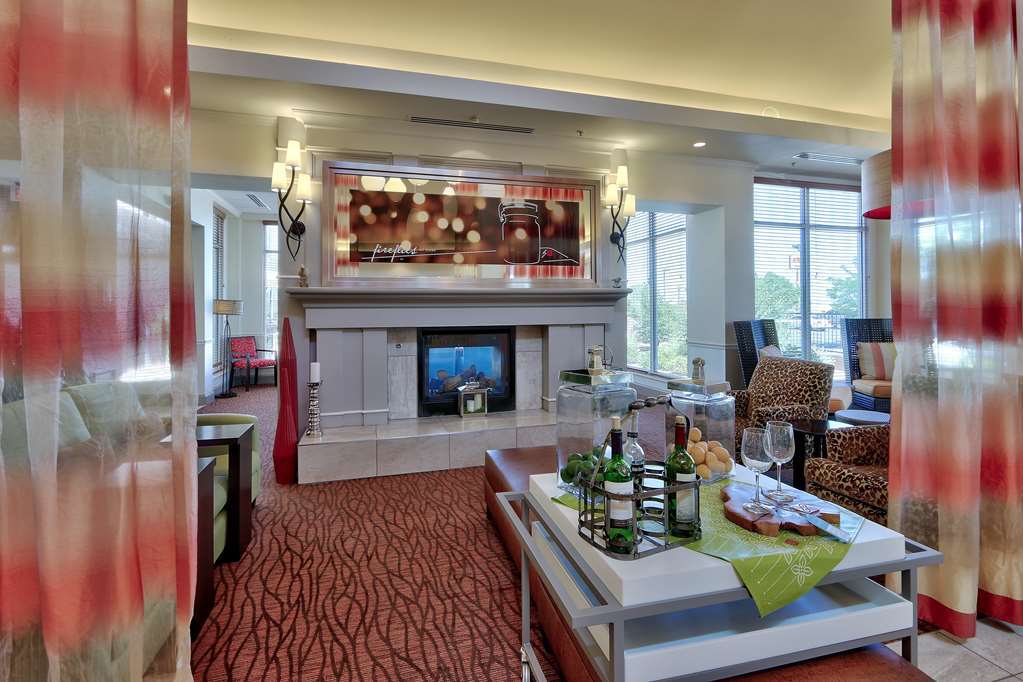 Hilton Garden Inn Albuquerque Airport מראה פנימי תמונה